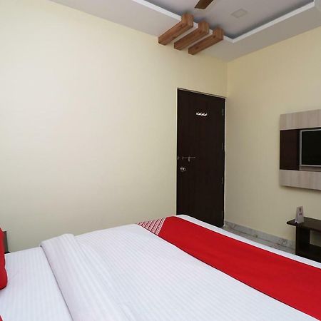 Hotel Oyo 27750 Bhagwati Residency Mirzāpur Exterior foto