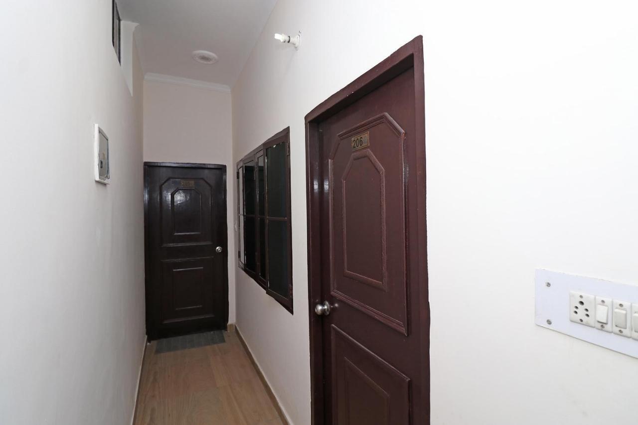 Hotel Oyo 27750 Bhagwati Residency Mirzāpur Exterior foto