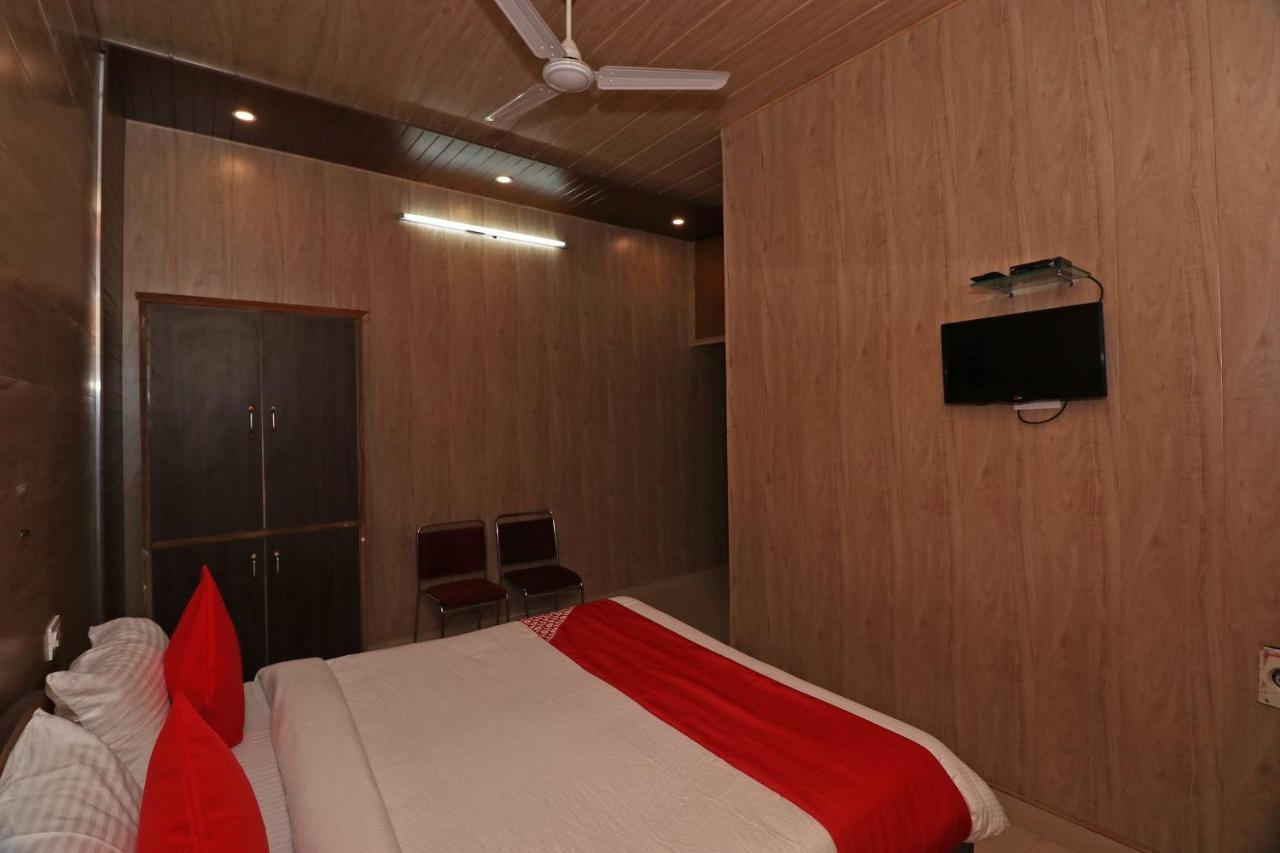 Hotel Oyo 27750 Bhagwati Residency Mirzāpur Exterior foto