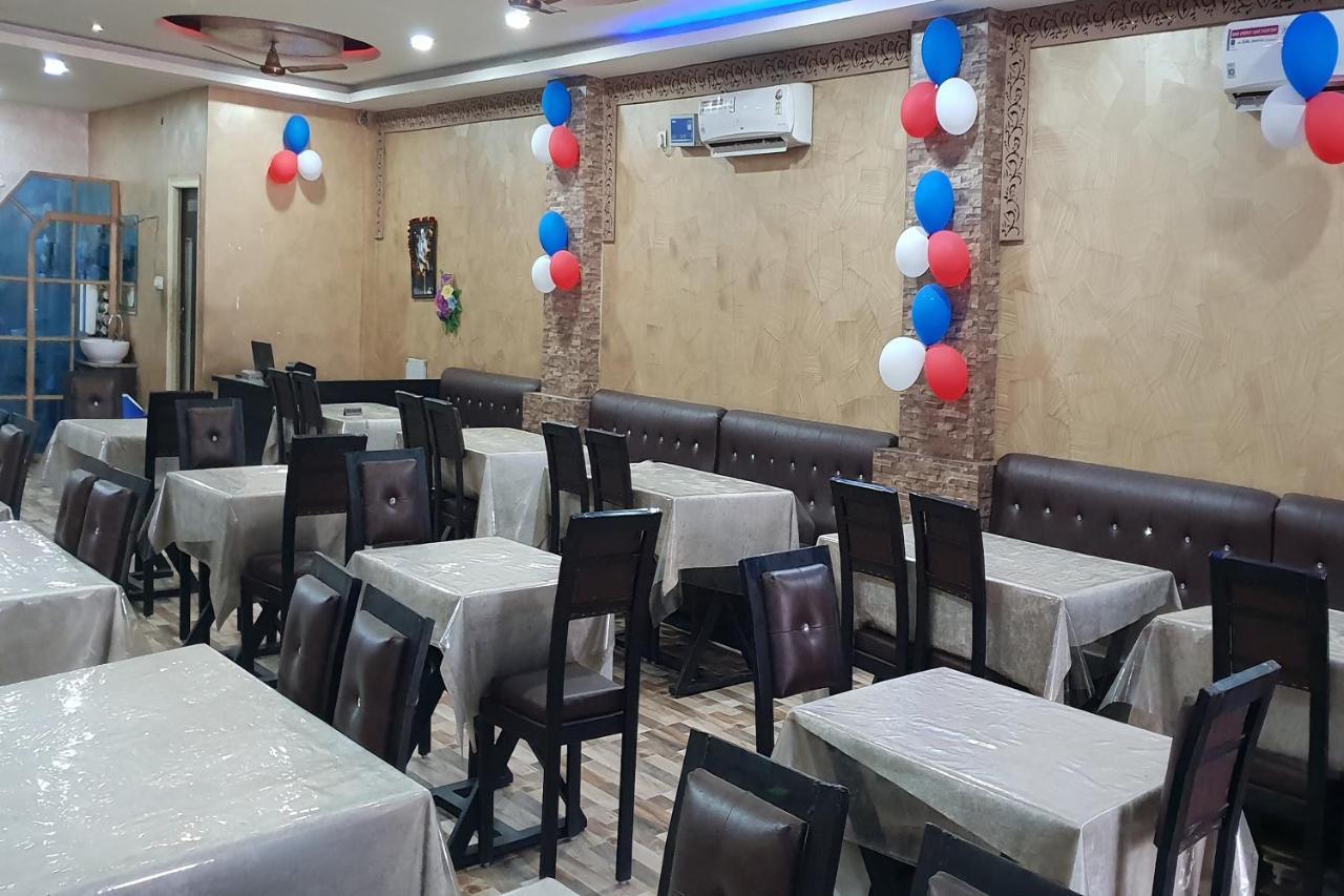 Hotel Oyo 27750 Bhagwati Residency Mirzāpur Exterior foto
